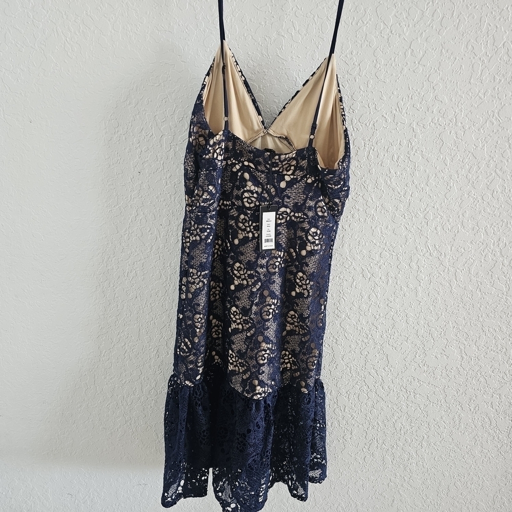 NEW Romeo+Juliet Navy Blue Lace Dress Medium Blue - Picture 9 of 16